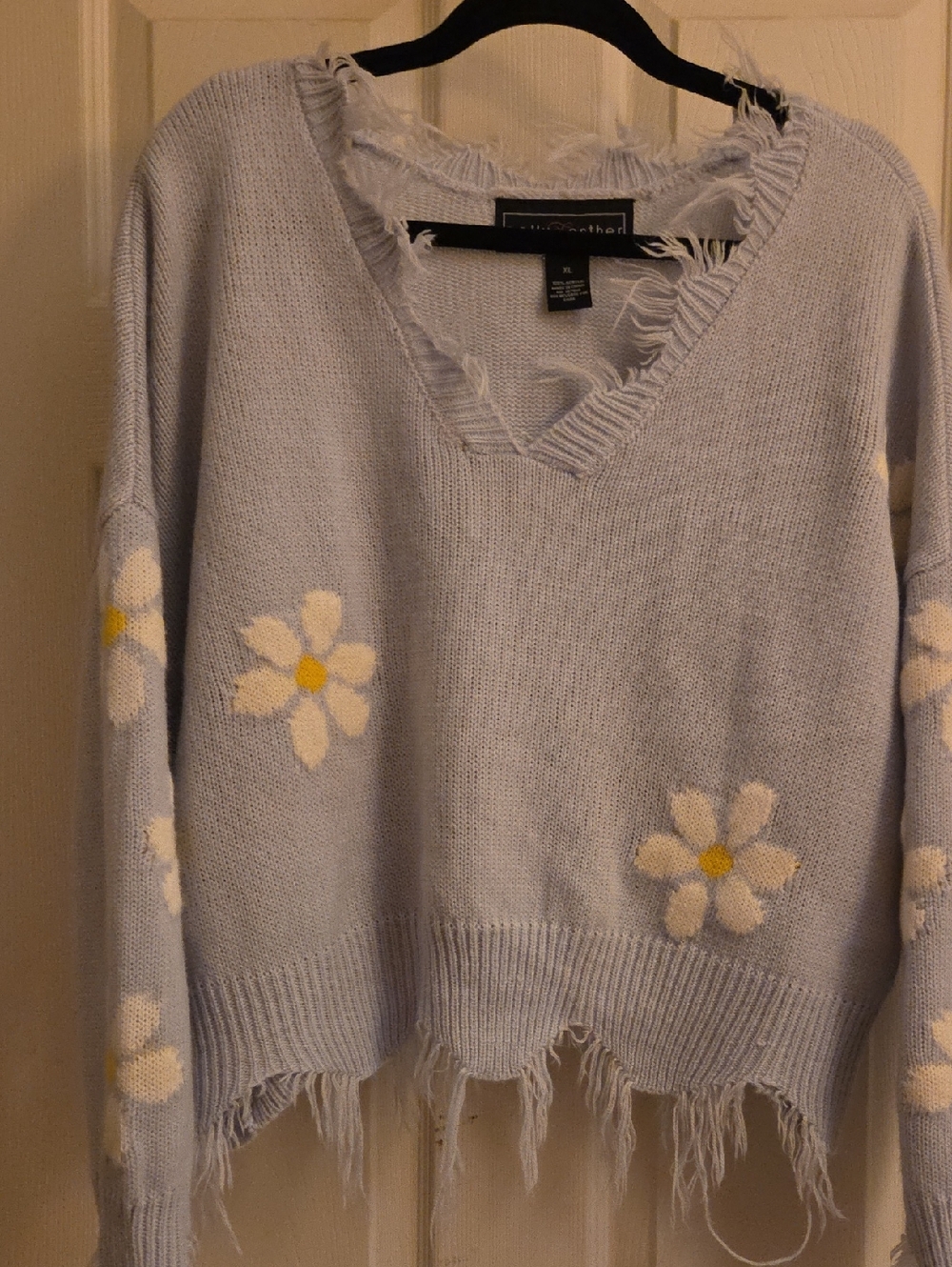 Polly + Esther V-neck Sweater - XL